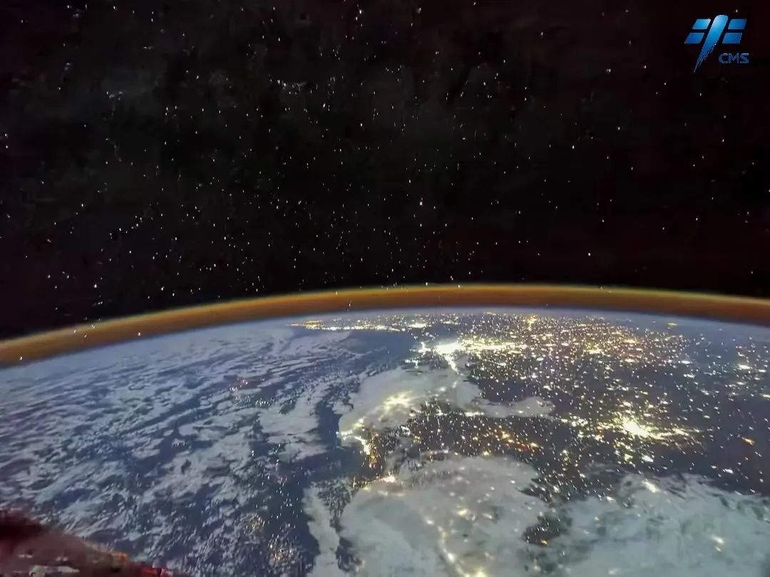 震撼！神舟十二号航天员太空拍摄壮美地球__财经头条